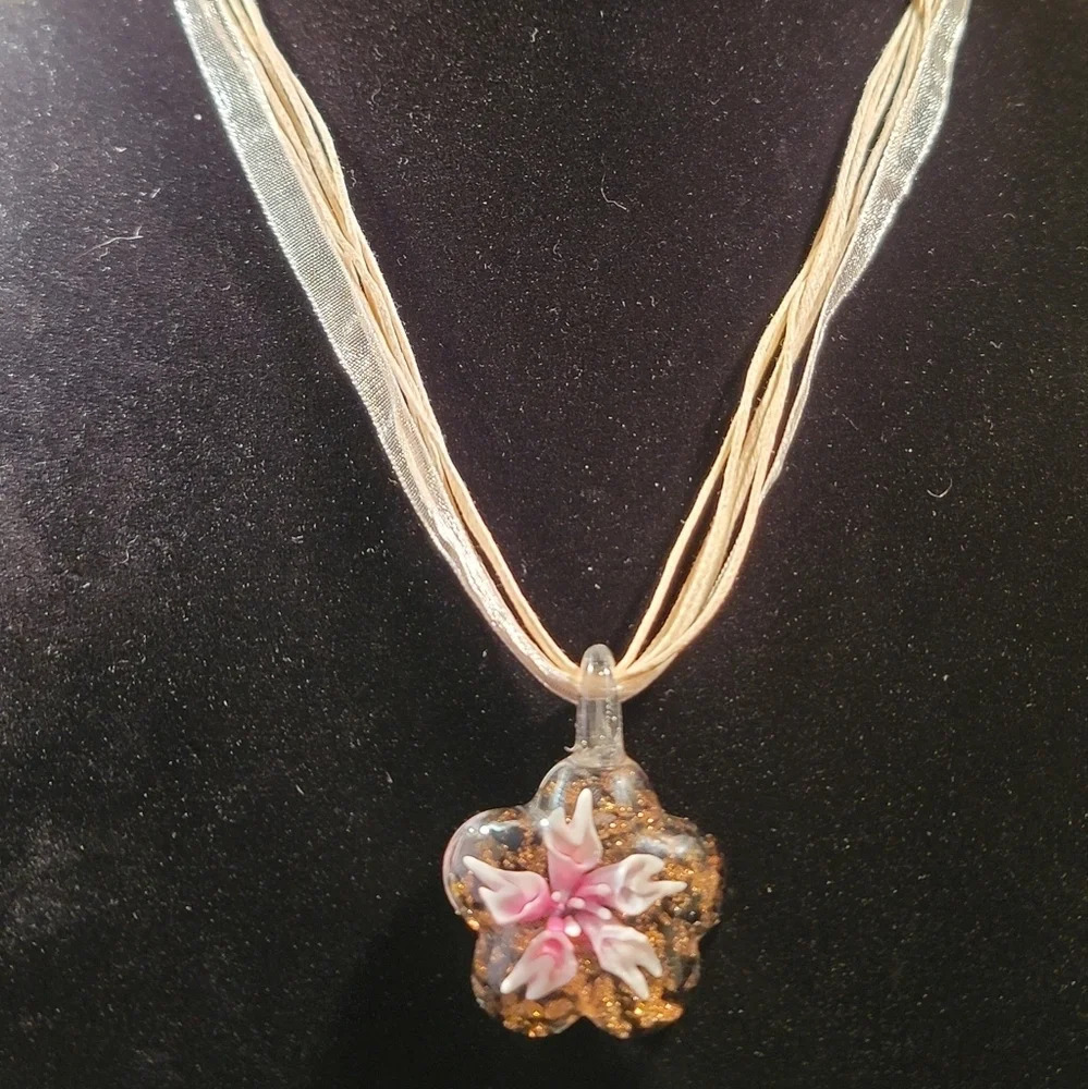 0272. New Lampwork Blown Glass Pink Flowers Surrounded by Gold ~ NEW - Picture 1 of 3